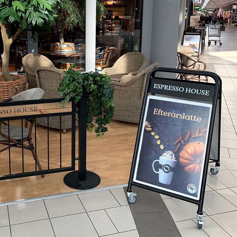 Expo Sign Lux Gadeskilt med logoplade og hjul - sort - 50 x 70 cm #6