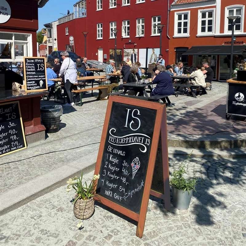 Wooden A-Board, mørkbejdset, med ståltavler, 46 x 68 cm #2