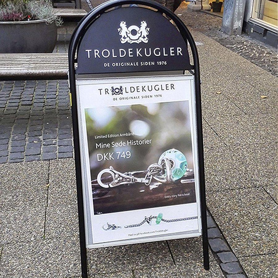 Expo Gotik Gadeskilt med logoplade - A1 - sort #12