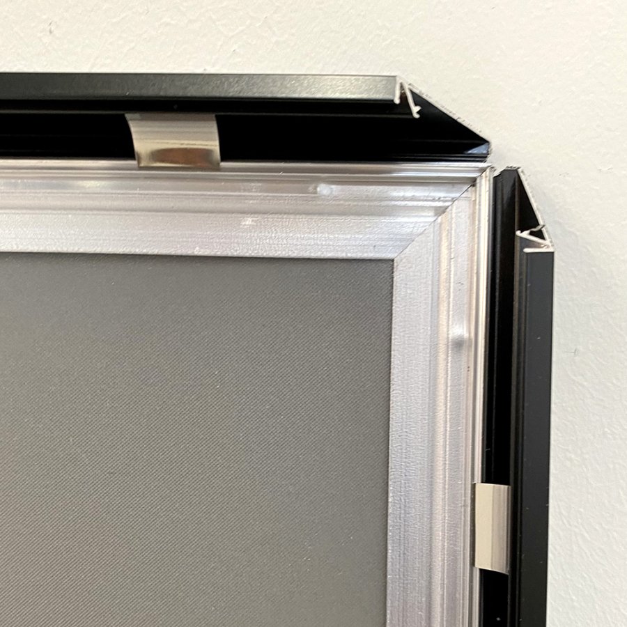 Klikramme med 20mm aluminium fladprofil, sort - A4