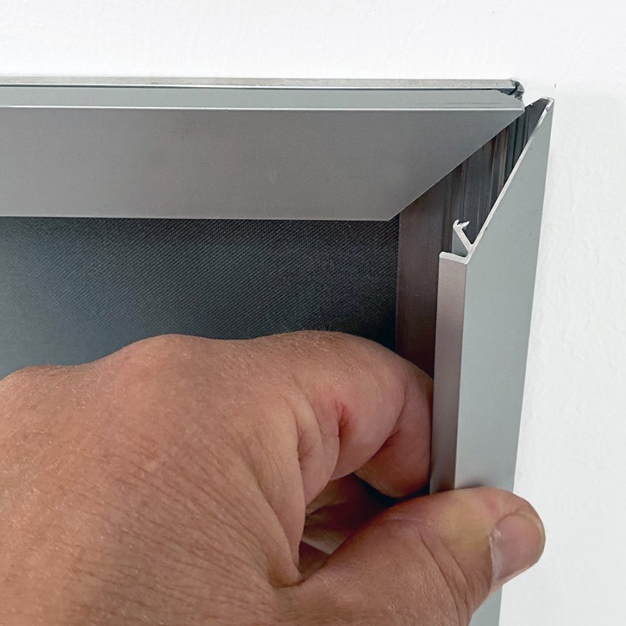 Klikramme med 20mm aluminium fladprofil, s&oslash;lv - A5