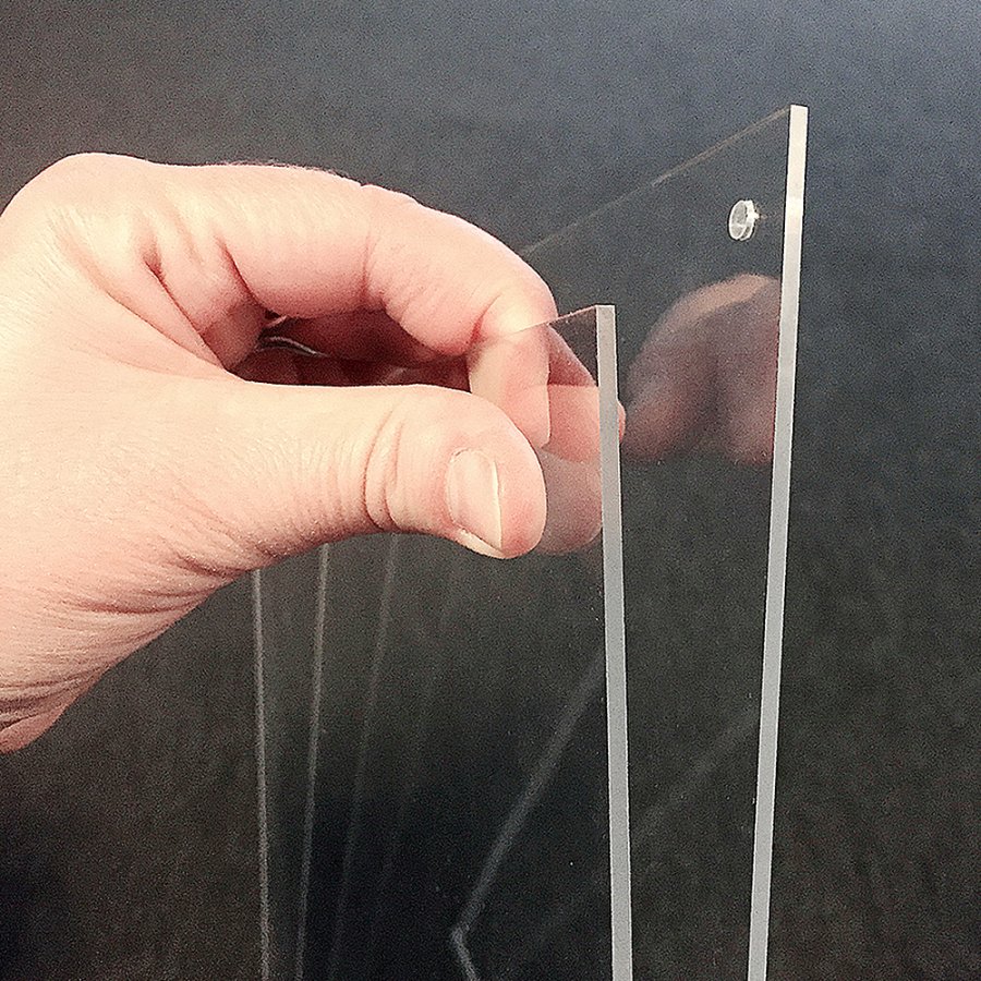 Akryl plakatoph&aelig;ng med huller, horisontal, A4