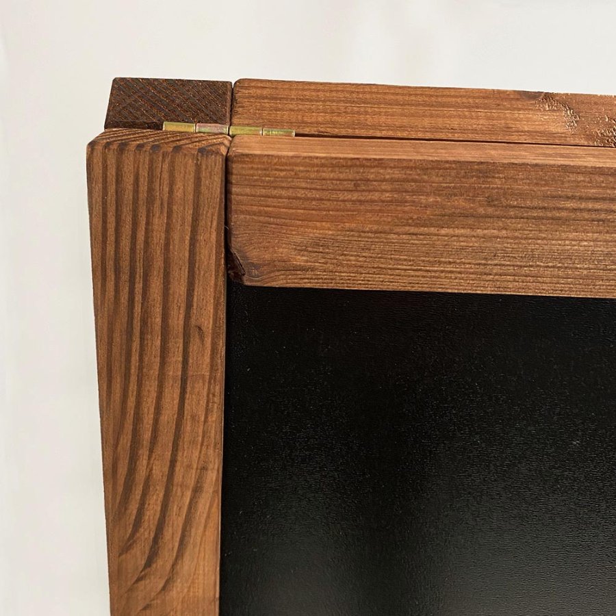 A-skilt kridttavle inkl. 8 stk. kridt-markerpenne, 53 x 67 cm - m&oslash;rkbejdset tr&aelig;