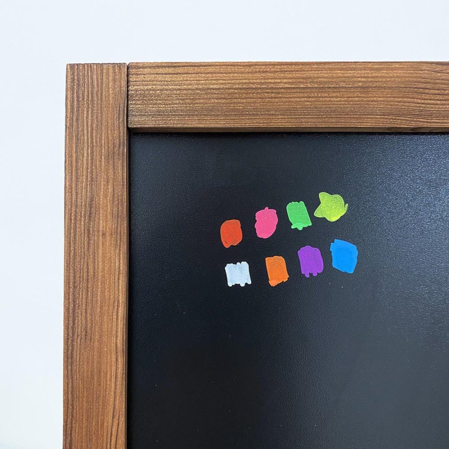 A-skilt kridttavle inkl. 8 stk. kridt-markerpenne, 53 x 67 cm - m&oslash;rkbejdset tr&aelig;