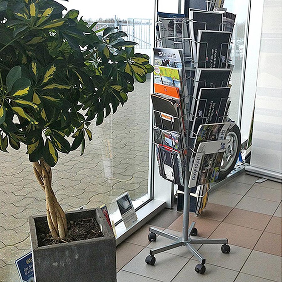 Brochurekarrusel med hjul, 32 x A4