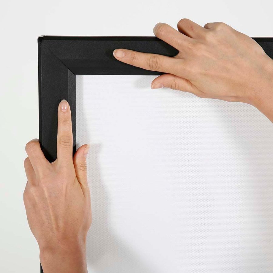 Wind-LED Pro Waterbase Gadeskilt, 44mm ramme,  A1 - inkl. batteri. Sort