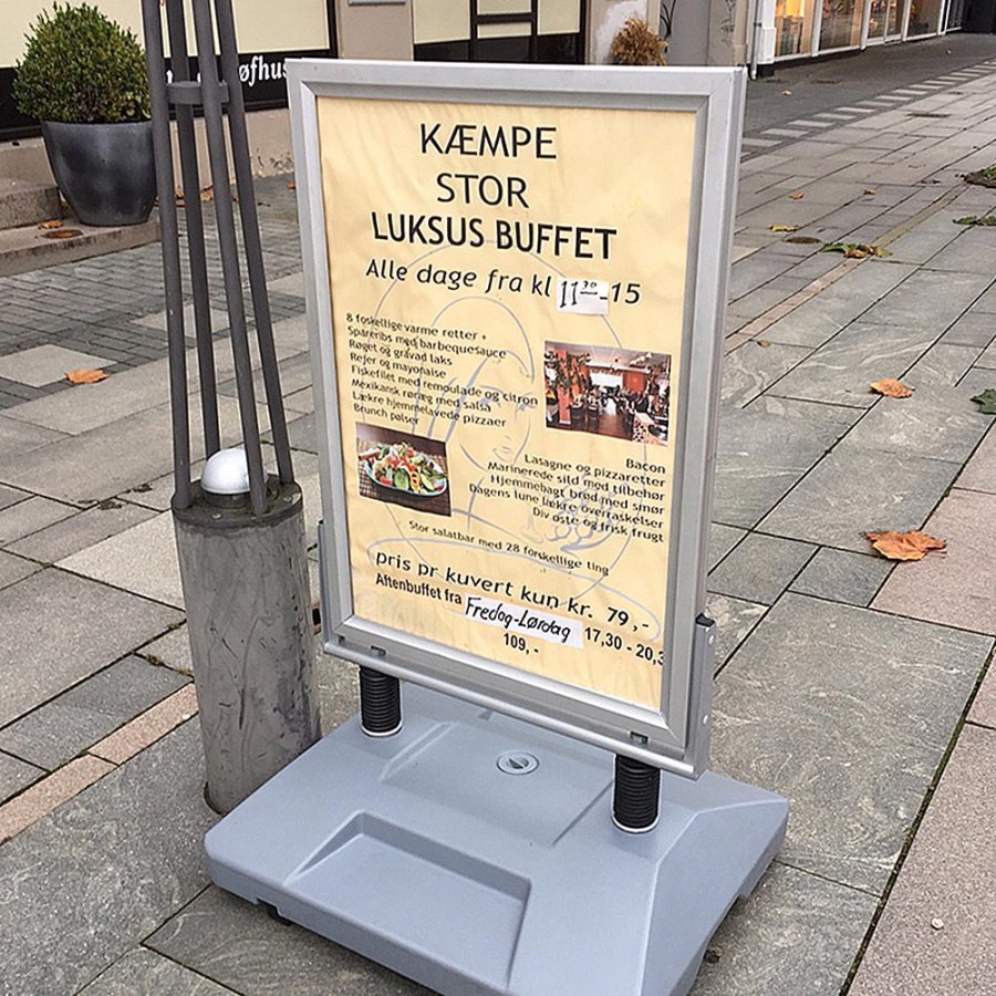 Wind-Sign Waterbase Gadeskilt - 50x70 cm - s&oslash;lv