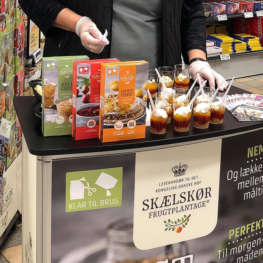 Buet messedisk med bordplade i tr&aelig;look