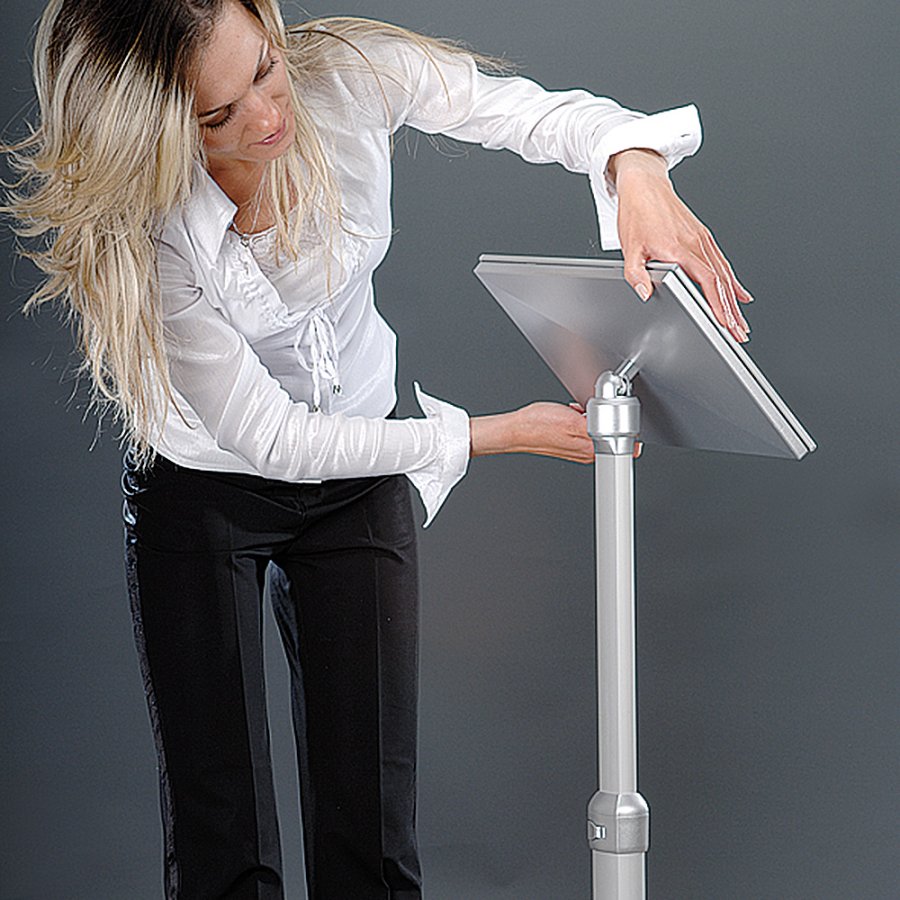 Flex Infostander, justerbar, s&oslash;lv, med A4 Klikramme