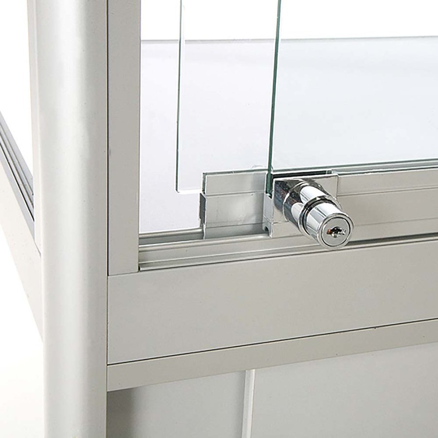 Vitrine glasskab - Showcase Tower Duo glasmontre med underskab, LED lys og l&aring;s - s&oslash;lv