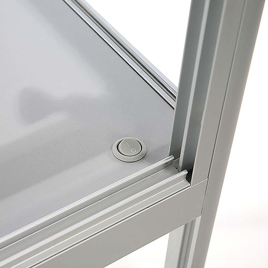 Vitrine glasskab - Showcase Desk Duo glasmontre med LED lys og l&aring;s - s&oslash;lv