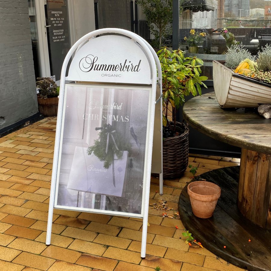 Gotik Budget Gadeskilt med logoplade - A1 - hvid